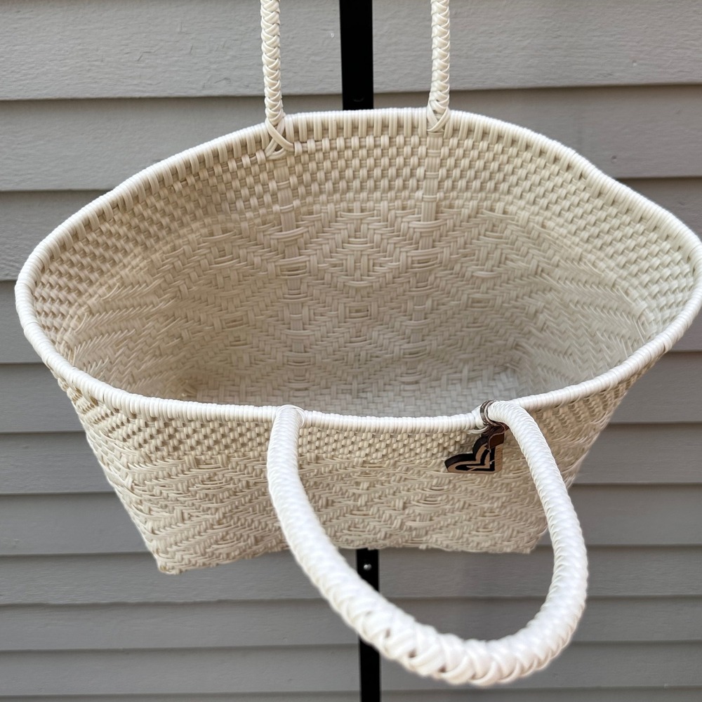 Maria Victoria Handwoven Tote Seashell White Woven Basket Beach Bag Large - Picture 10 of 13
